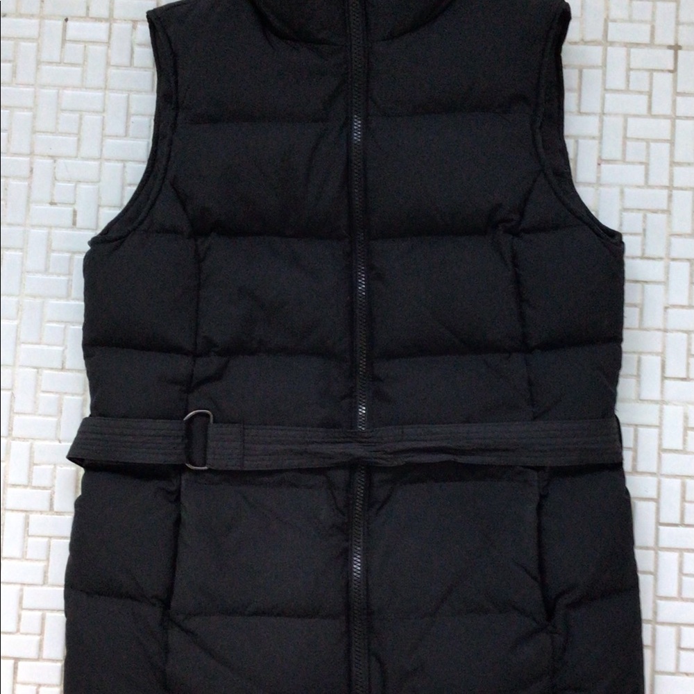 Women’s down vest.